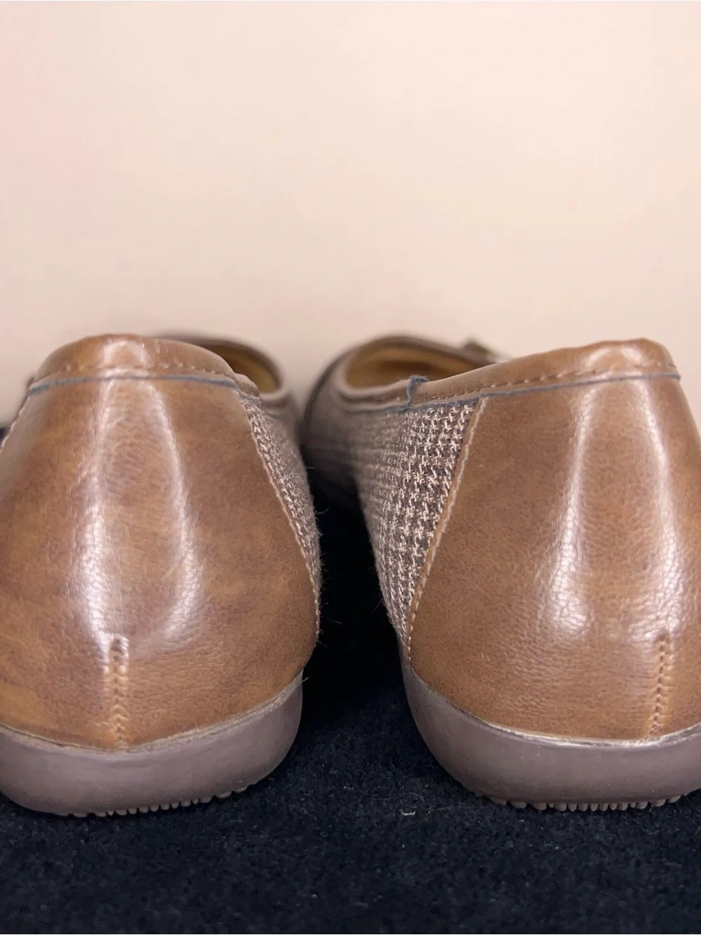 Size 7 Womens Croft And Barrow Ortholite Flats Tweed Tan Brown Buckle Academia